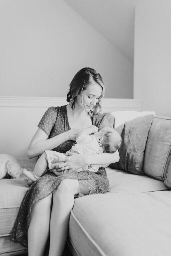 Lifestyle family photographer in Richmond documenting the Allred family reading, playing, dancing and snuggling in coordinated outfits.